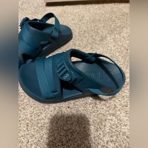 Women’s chaco slides